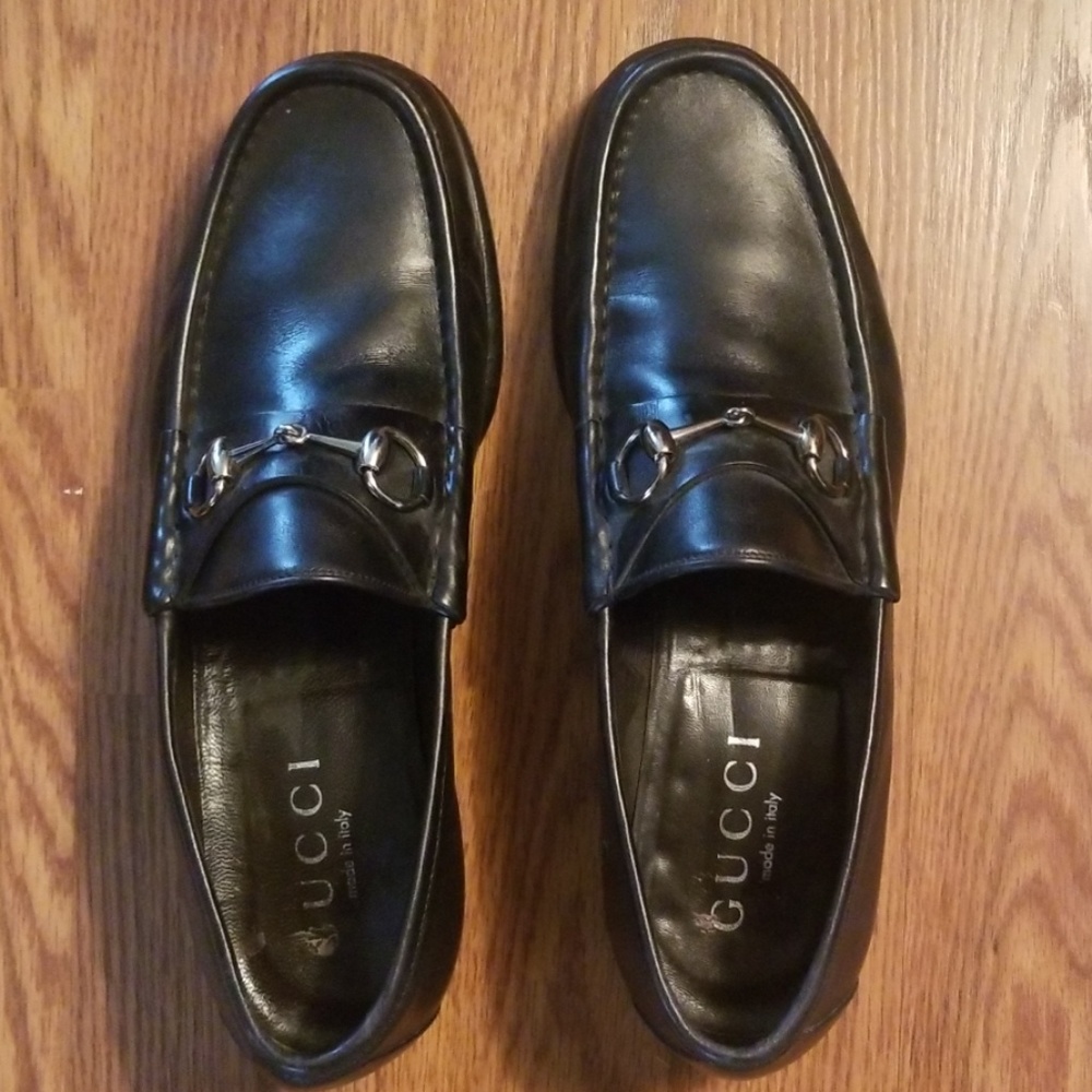 Gucci Men's Black Horsebit loafers 10D